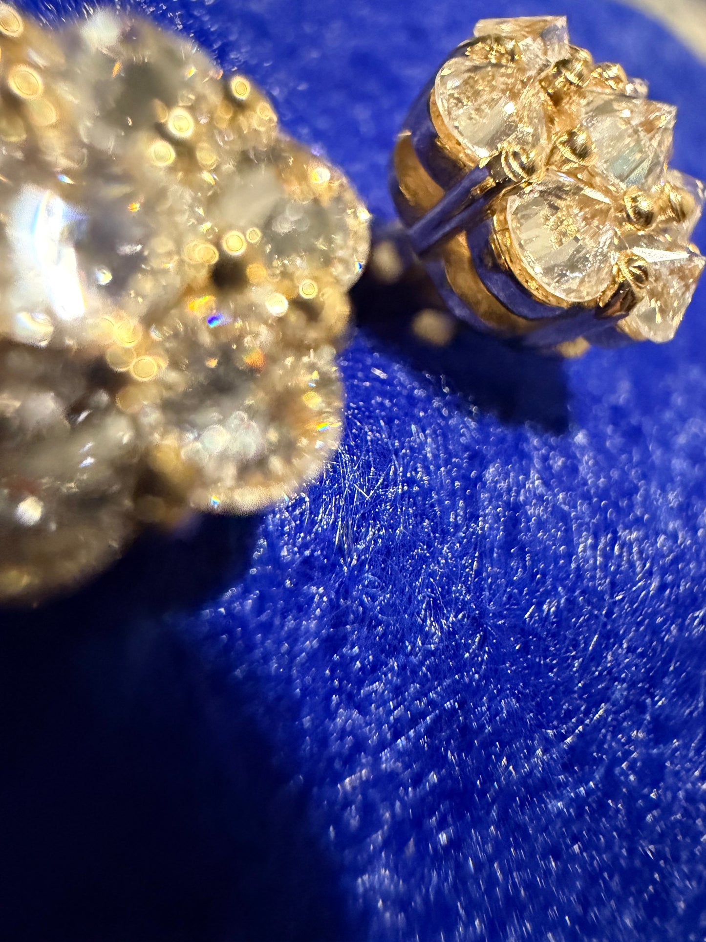 Unisex 10KT Yellow Gold Honeycomb Cluster Earrings | Reversed Diamonds fire sale !