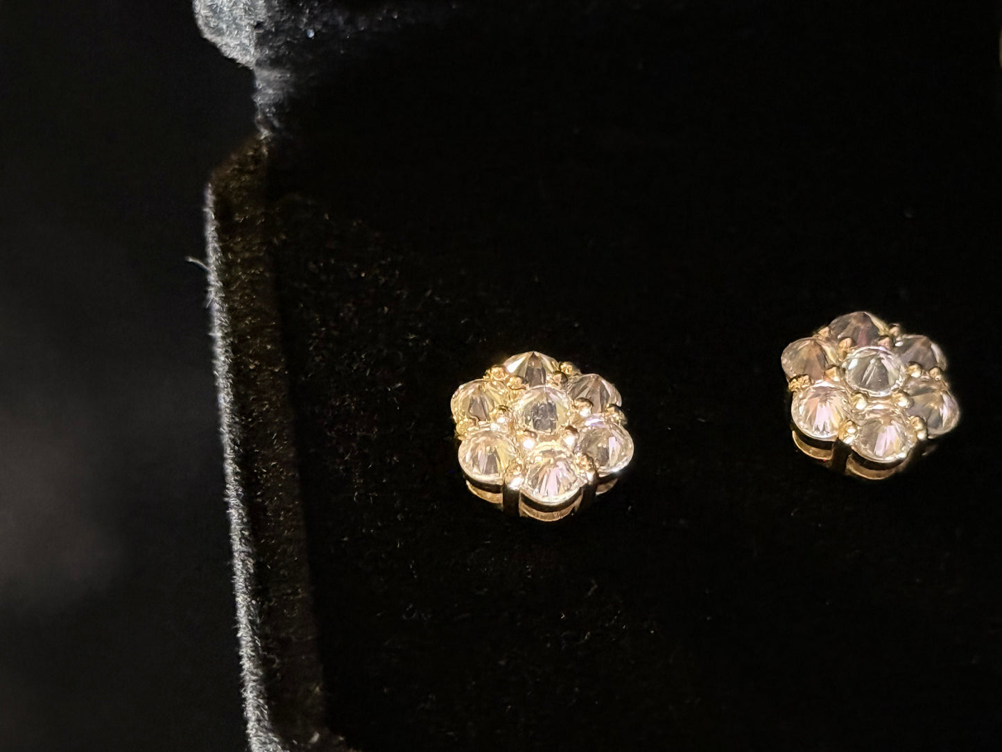 Unisex 10KT Yellow Gold Honeycomb Cluster Earrings | Reversed Diamonds fire sale !
